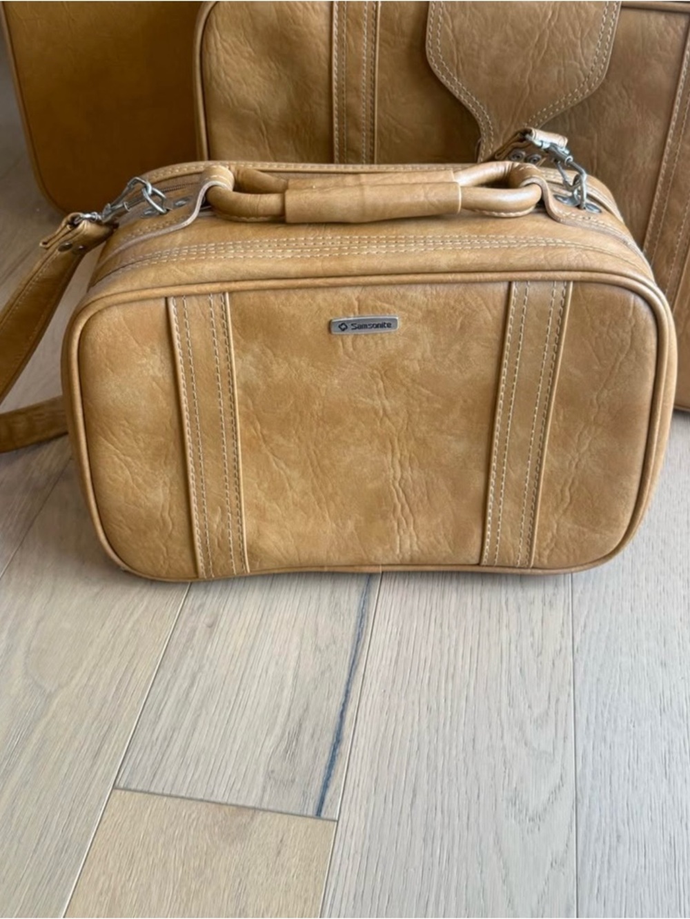 Samsonite Light Tan Leather bag